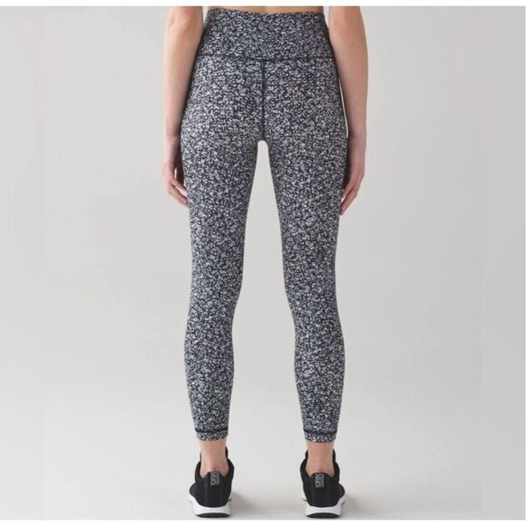 Lululemon Wunder Under Leggings in Daisy Dust Print 7/8 Length Size 8 - Picture 2 of 6